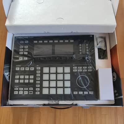 Immagine Native Instruments Maschine Studio 2010s - Black - 3