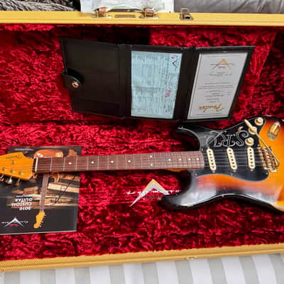 STEVIE RAY VAUGHAN SIGNATURE CUSTOM SHOP STRATOCASTER® RELIC® WITH CLOSET CLASSIC HARDWARE image 4