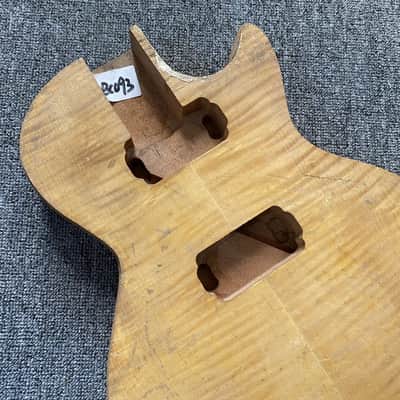 Mahogany Single Cut Guitar Body with Veneer Tiger Maple Top image 2