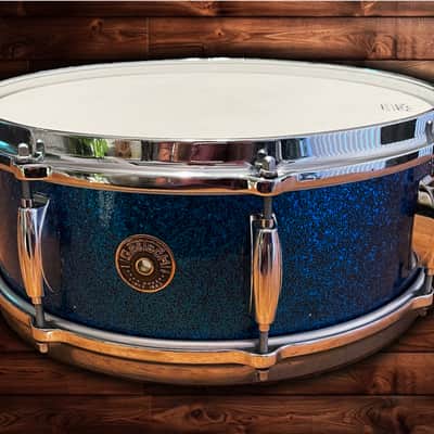 Gretsch Renown 5.5x14 Snare (1962) Blue Sparkle image 12