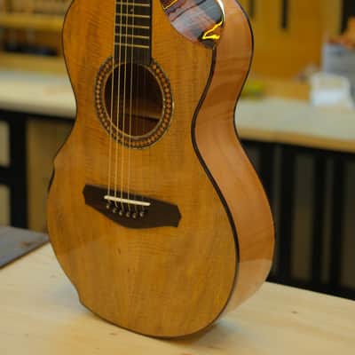 Batiksoul Guitars No.#126 - Parlour Crescentia Moon Flamed Mango ( Hybrid Bracing ) image 6