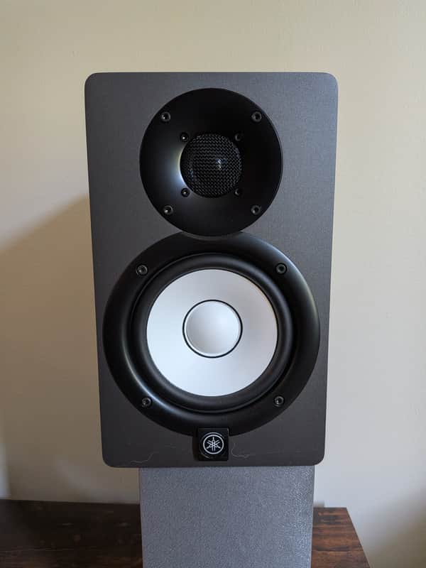 Yamaha HS5 5" Powered Studio Monitor (Single) 2015 - Present - Black image 1