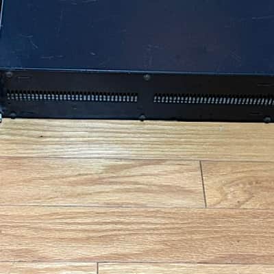 Crown Micro-Tech 1000 Silver & Black Professional 2 Spc Rack Mount Stereo Power Amplifier, Tested image 7