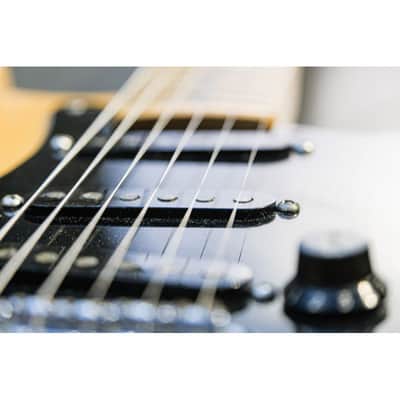 1976 Fender Stratocaster natural image 23