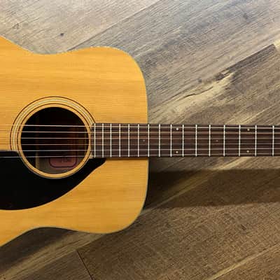 1970 Yamaha FG-140 Red Label Natural Gloss Finish Dreadnought Acoustic Guitar with Hardshell Case image 2