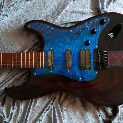 GB Liuteria Traditional Strato semi hollow rosewood and blue resin image 16