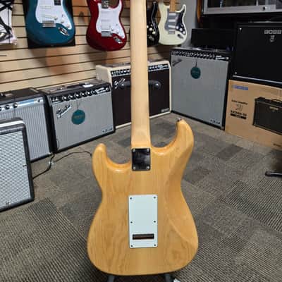 G&L Legacy USA - Natural image 8