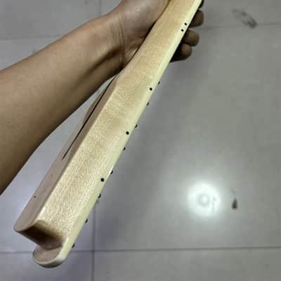 21 fret Maple J BASS guitar neck part Maple Fretboard Block Inlay gloss nut 38mm image 2