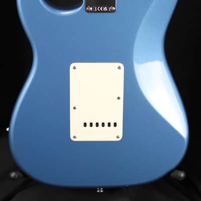 Squier Classic Vibe 60's Stratocaster Laurel Fretboard Electric Guitar Lake Placid Blue 6lbs 13oz image 4