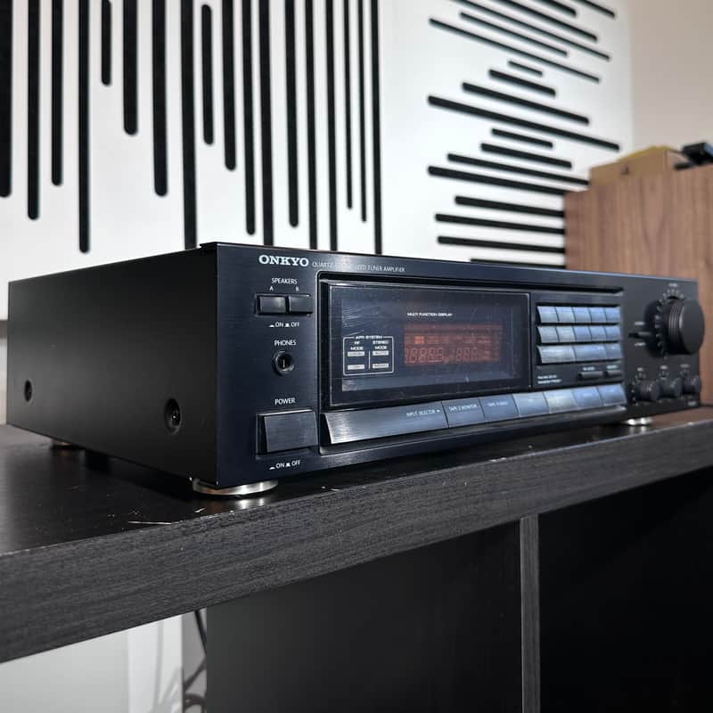 Onkyo TX-810 Quartz Synthesized Tuner Amplifier image 1