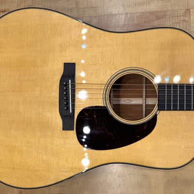 Martin Standard Series Super D-18 Large-Body Dreadnought Acoustic Guitar 2026 - Natural image 4