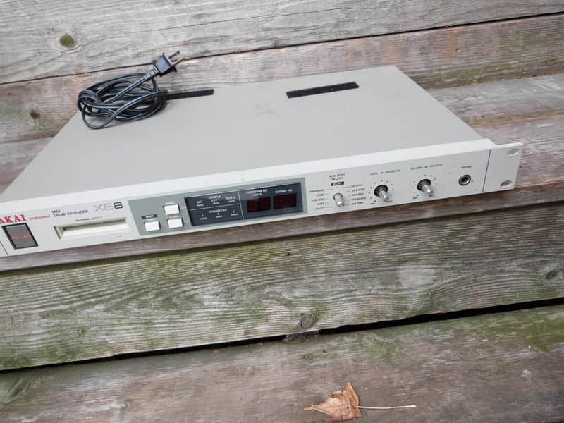 Akai Midi drum expander XE8 image 1