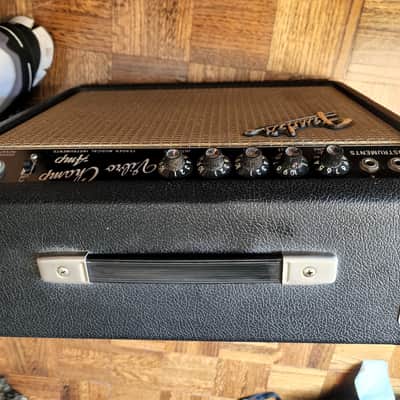 Fender 1966 Vibro Champ 6-Watt 1x8" Guitar Combo image 2