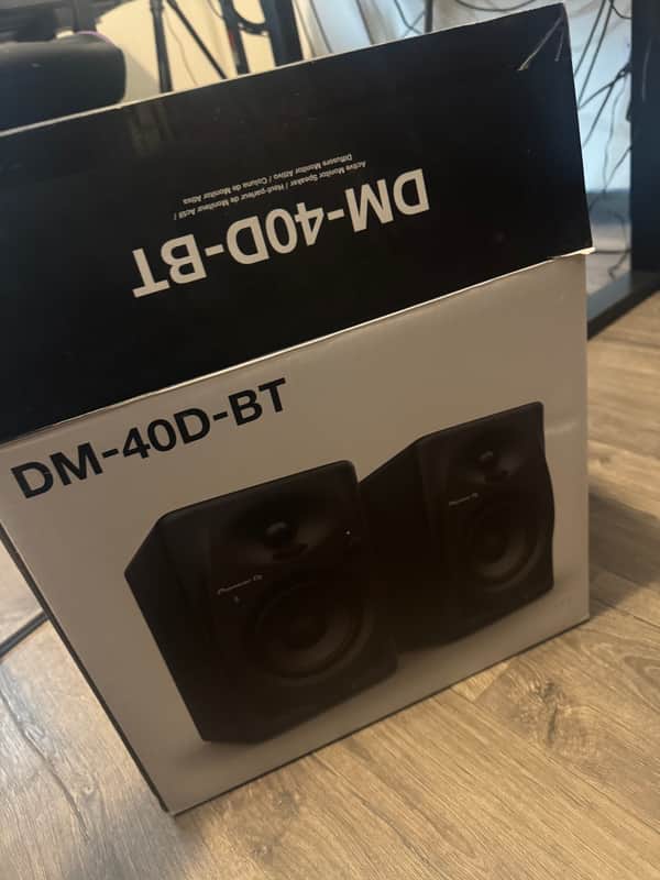 Pioneer DM-40D BT Active Studio Monitors with Bluetooth (Pair) 2022 - Present - Black image 1
