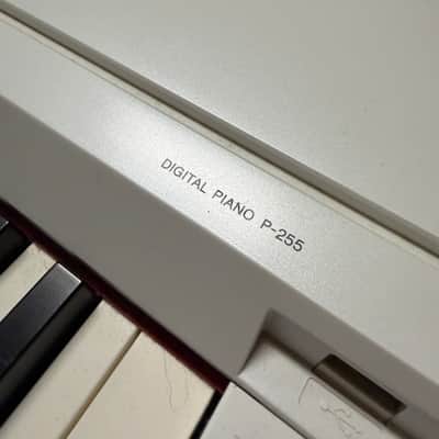 Yamaha P-255 image 3