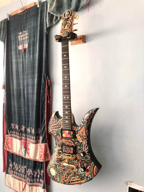 限定1本/アメーバペイズリー/hideモデル再現/Fernandes未発売/蓄光