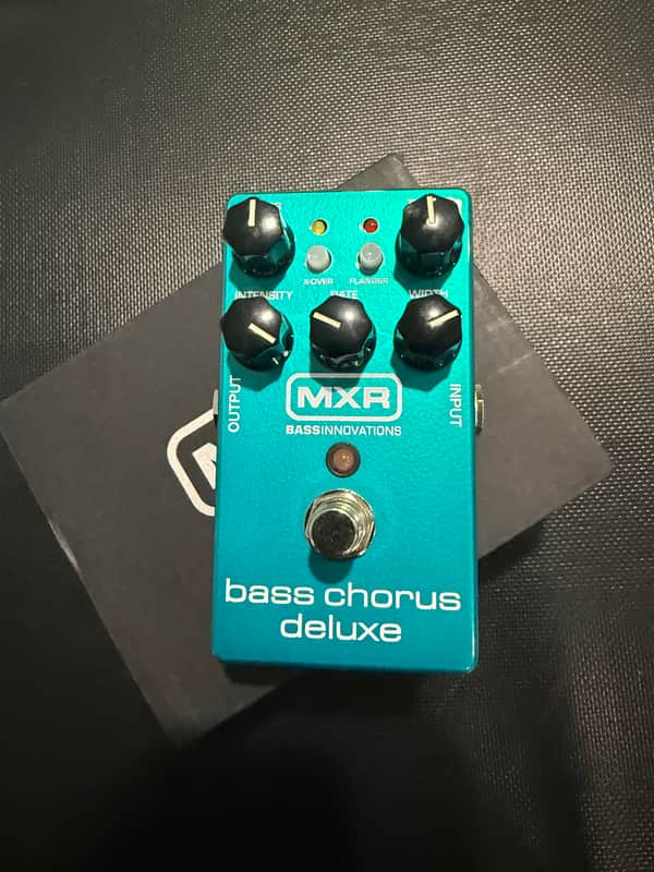 MXR M83 Bass Chorus Deluxe