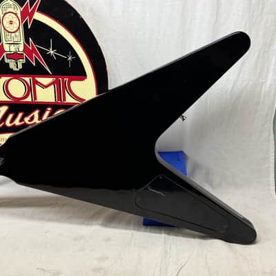 Gibson DSVE00EBCH1 '80s 1980s Flying V Guitar with Case 2023 - Ebony / Black image 11