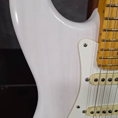 Fender American Ultra Luxe Vintage '50s Stratocaster 2025 - Present - White Blonde weighs 7.4 pounds image 3