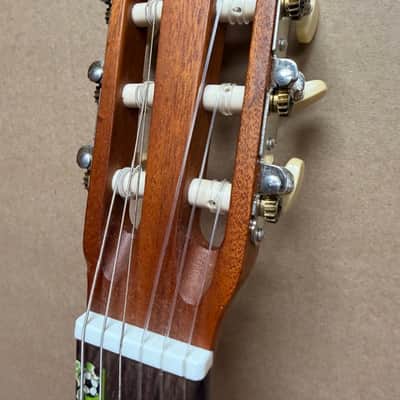 Yamaha GL1 Guitalele 6-String Guitar/Ukulele Hybrid - Natural/Spruce Top image 3
