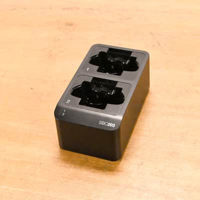 Shure SBC203 Dual-Docking Recharging Station (NO POWER SUPPLY) CG01009 image 1