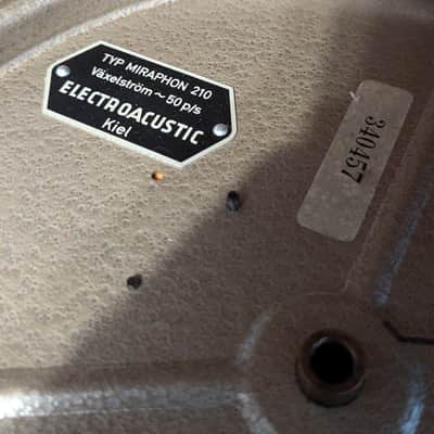 Vintage ELAC Miraphon 210 Turntable - Scandinavian Style / Mid-Century Teak image 9