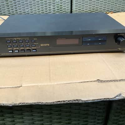 Nakamichi  ST 7E AM/FM STEREO TUNER image 4