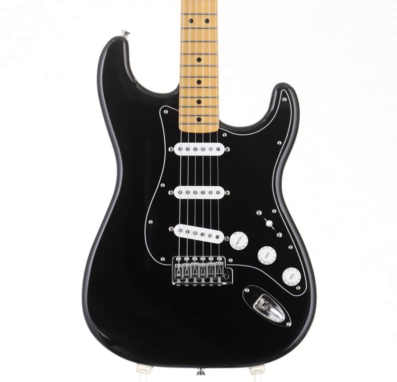 FENDER MADE IN JAPAN FSR Traditional II 70s Stratocaster Black