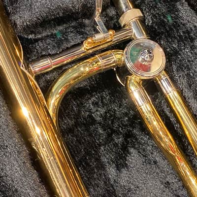 Yamaha YSL584G F Trigger Trombone with case image 2