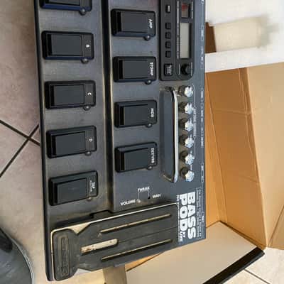 Line6  Bass pod xt live image 2