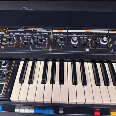 Roland Jupiter 4 synthesizer Bild 5