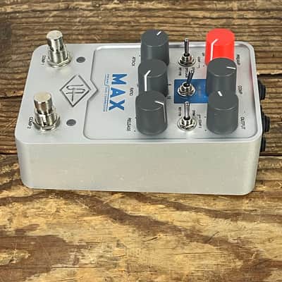 Universal Audio Max Preamp & Dual Compressor 2023 - Present - Silver image 3
