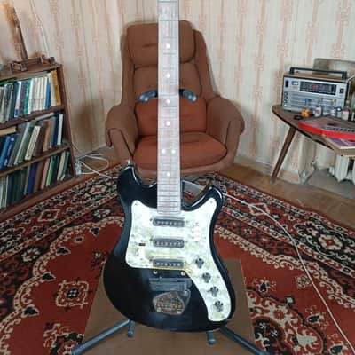 Aelita USSR Vintage Soviet Electric Guitar 335 Jaguar Strat Jazz image 2