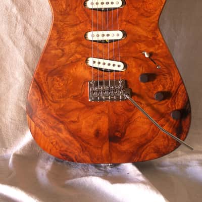Bhakatt Guitar Double Cut 2026 - Body Polyurethanes neck oil finish image 5