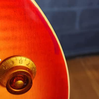 Springfield Guitar Co. LP-Copy SET NECK Electric Guitar Cherry Sunburst image 6