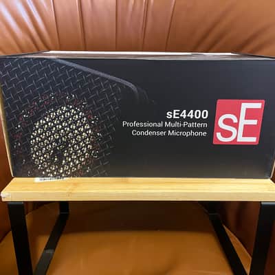 Immagine sE Electronics sE Electronics sE4400 Large-diaphragm Condenser Microphone with Shockmount 2026 - Black - 3