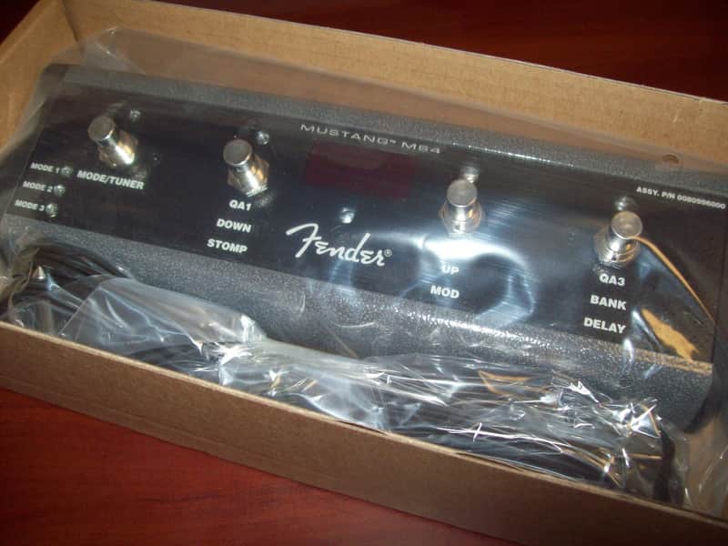 Fender 008-0996-000 Mustang Amp 4-Button Footswitch image 1