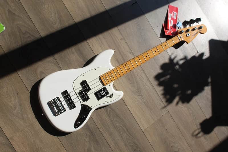 Fender Player II Mustang