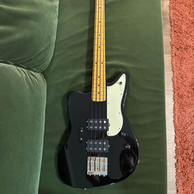 Fender Pawn Shop Series Reverse Jaguar Bass - Black image 2