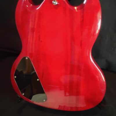 Southwest Acoustics Unveils the Iconic Double Cut: Classy and understated Cerise Red with a Heart for Pure Play image 6