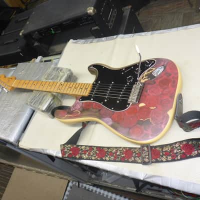 Fender Deluxe Powerhouse Stratocaster SSS w/Piezo Saddles : Crowned & Dressed Frets - Unfinished Roses Over OEM Color image 1