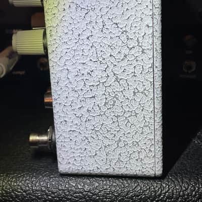 Void Manufacturing Central Scrutinizer - Crackle White image 4