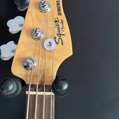 Squier Deluxe Dimension Bass IV 2015 - 2016 - 3-Color Sunburst image 4
