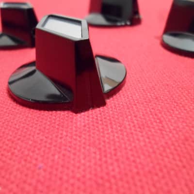Rickenbacker Rogan TV knob  Black/Silver image 4