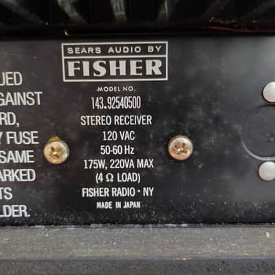 Heavy, quality, vintage Fisher receiver in excellent condition - 1970's image 2