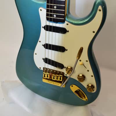 Vintage 1980 Fender "The Strat" Stratocaster Electric Guitar, Rosewood Fingerboard, Lake Placid Blue w/ Case image 4