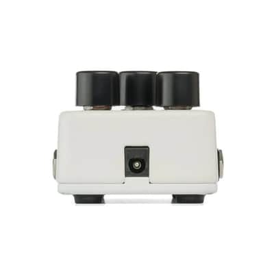 Electro-Harmonix Flatiron Fuzz Effects Pedal image 2