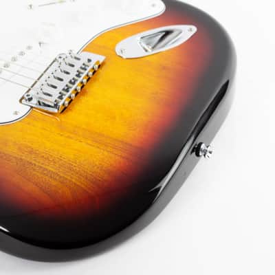 Fender Standard Stratocaster 2025 3-Color Sunburst image 13