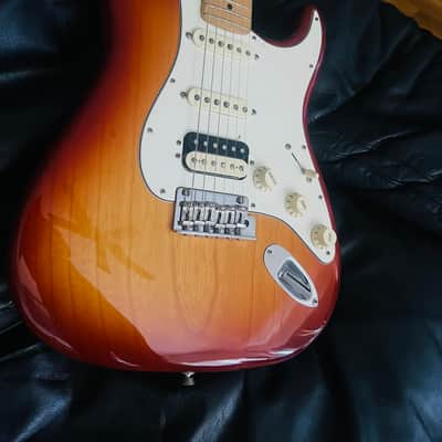 Fender American Professional Stratocaster HSS Shawbucker with Maple Fretboard 2017 - 2019 - Sienna Sunburst image 9