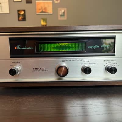 Pioneer SR-202W Reverb Amplifier 1971 - 1977 - Silver with Wood Sides image 2